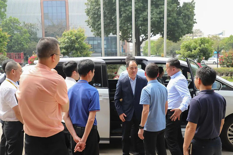 洛阳市人大副主任,新安县委书记宗国明一行莅临NG28集团调研调查